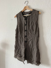 Load image into Gallery viewer, Vintage Button Up Tunic Top
