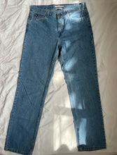 Load image into Gallery viewer, vintage tommy Hilfiger jeans
