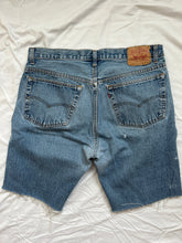 Load image into Gallery viewer, Vintage Levi&#39;s 501 Shorts
