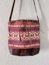 Load image into Gallery viewer, Vintage Woven Purse
