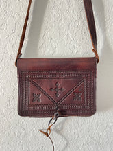 Load image into Gallery viewer, Vintage Brown Leather Purse
